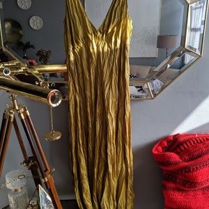 Beautiful yellow/gold ochre dress